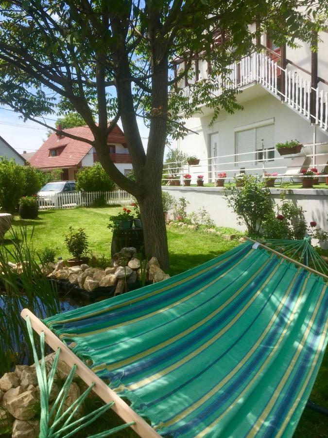 Lelle-Kert Apartman 02 Balatonlelle Zewnętrze zdjęcie