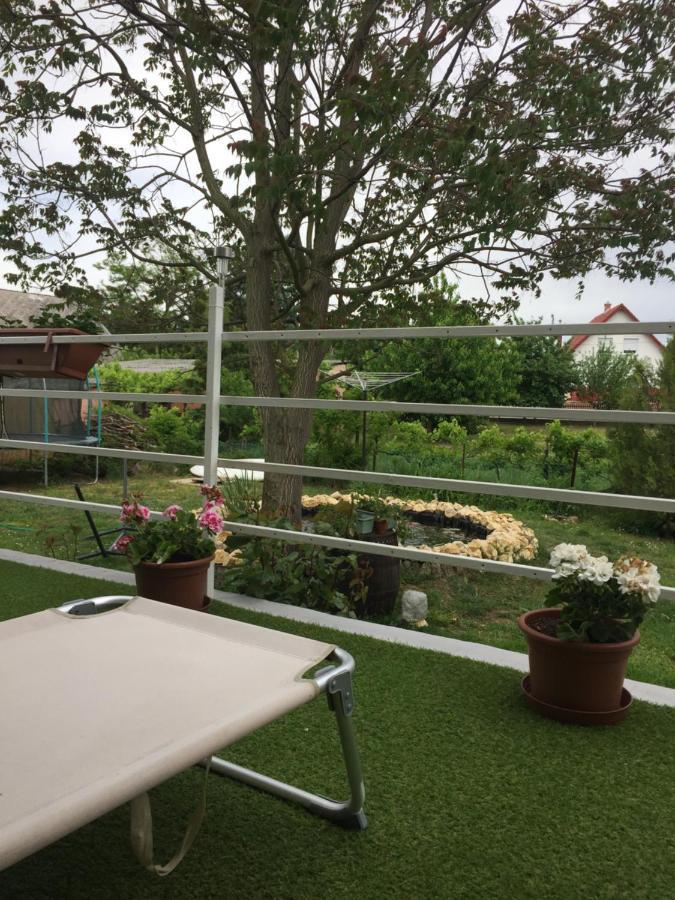 Lelle-Kert Apartman 02 Balatonlelle Zewnętrze zdjęcie