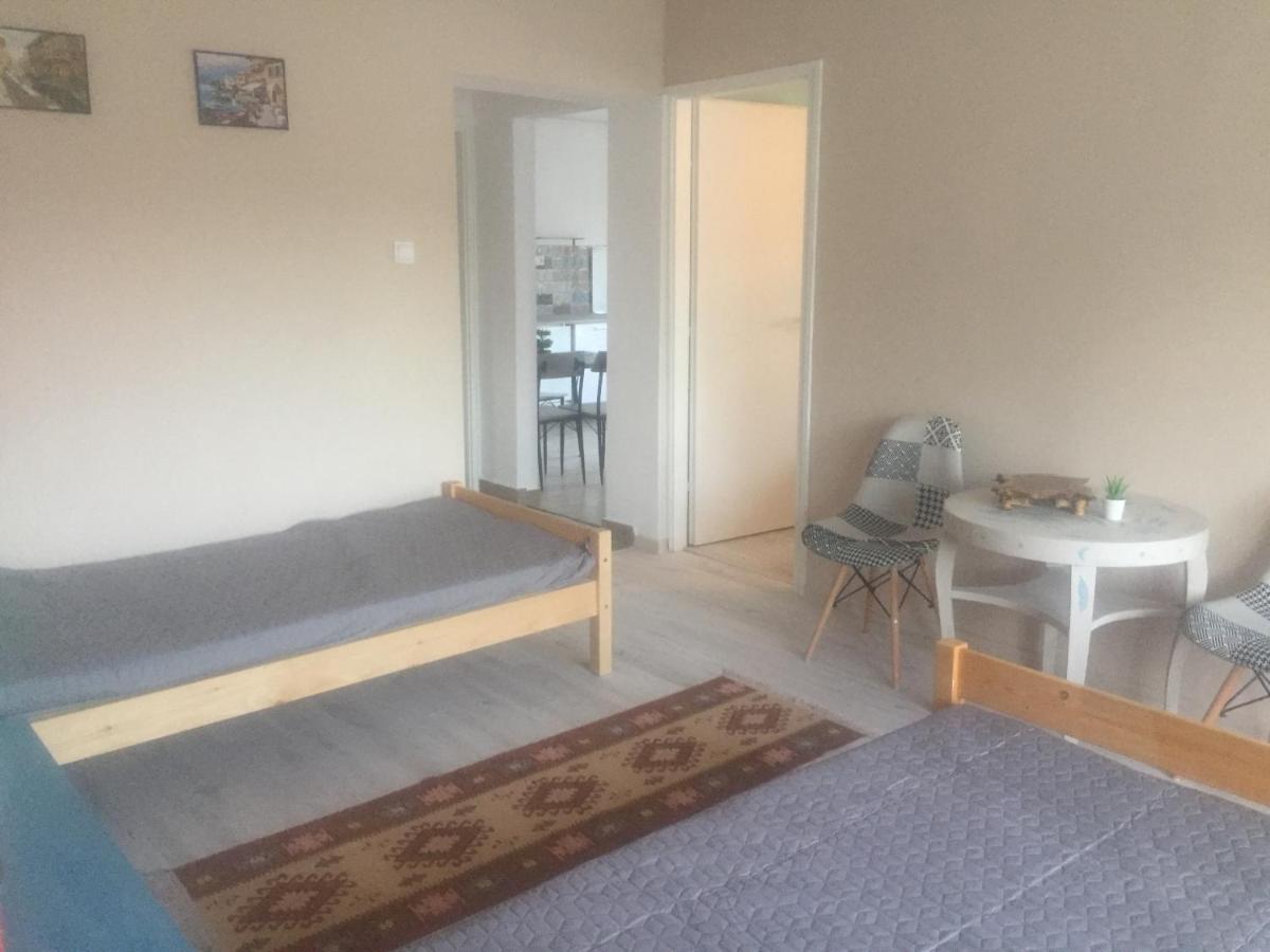 Lelle-Kert Apartman 02 Balatonlelle Zewnętrze zdjęcie