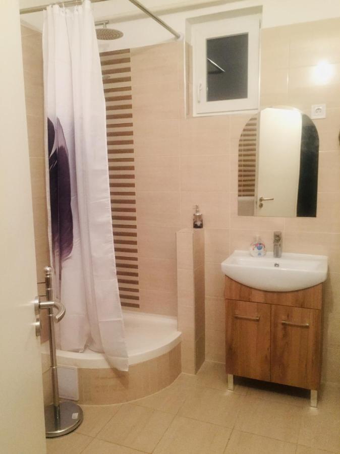 Lelle-Kert Apartman 02 Balatonlelle Zewnętrze zdjęcie