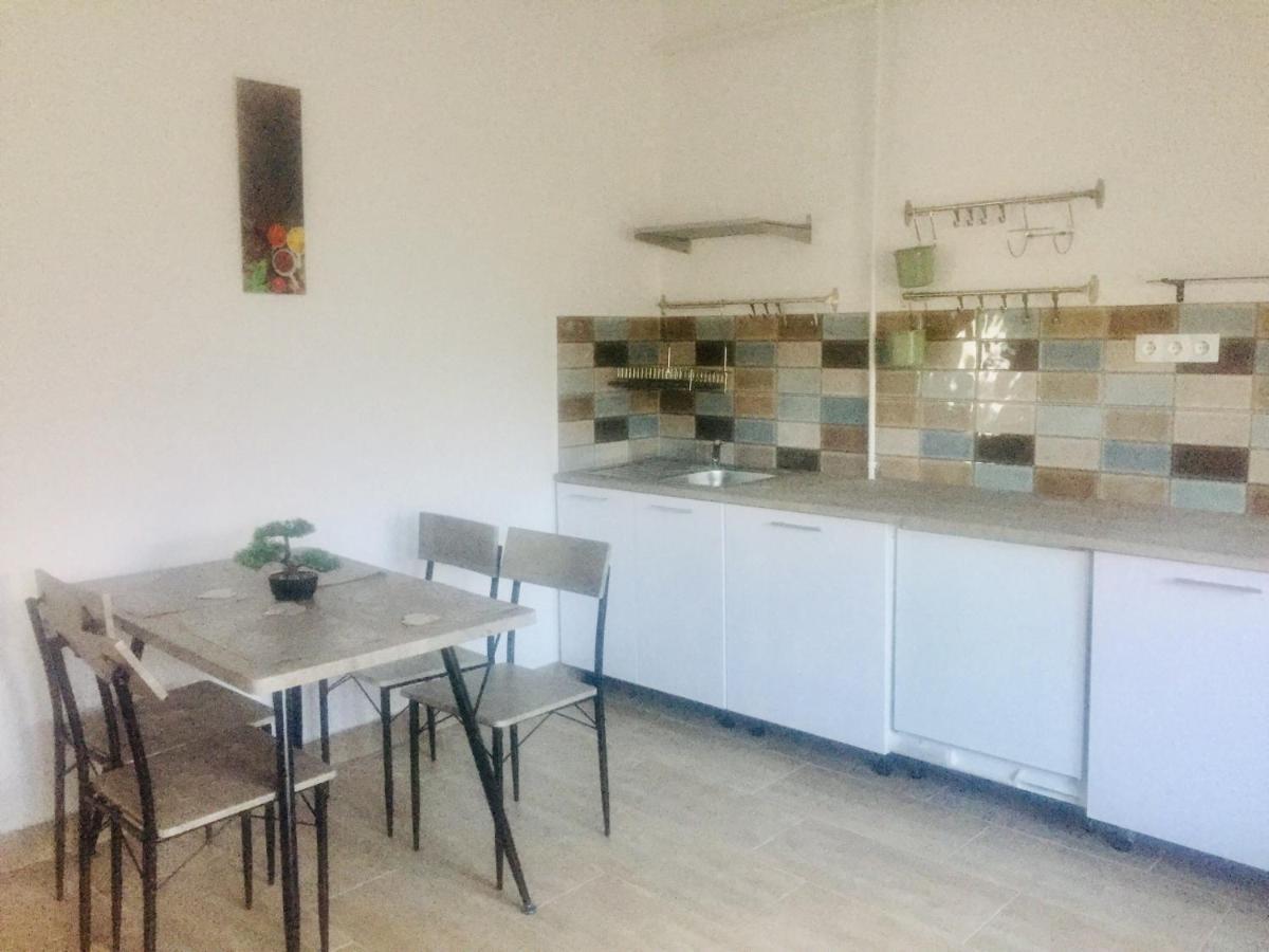 Lelle-Kert Apartman 02 Balatonlelle Zewnętrze zdjęcie