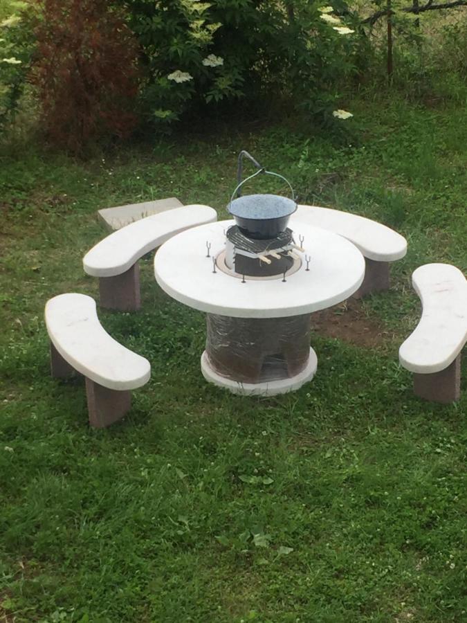 Lelle-Kert Apartman 02 Balatonlelle Zewnętrze zdjęcie